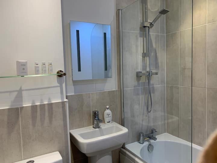 Modern City Centre Apartment 朴次茅斯 外观 照片